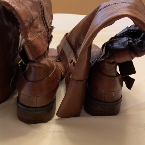 Knee high Enzo boots - Picture 6 of 7